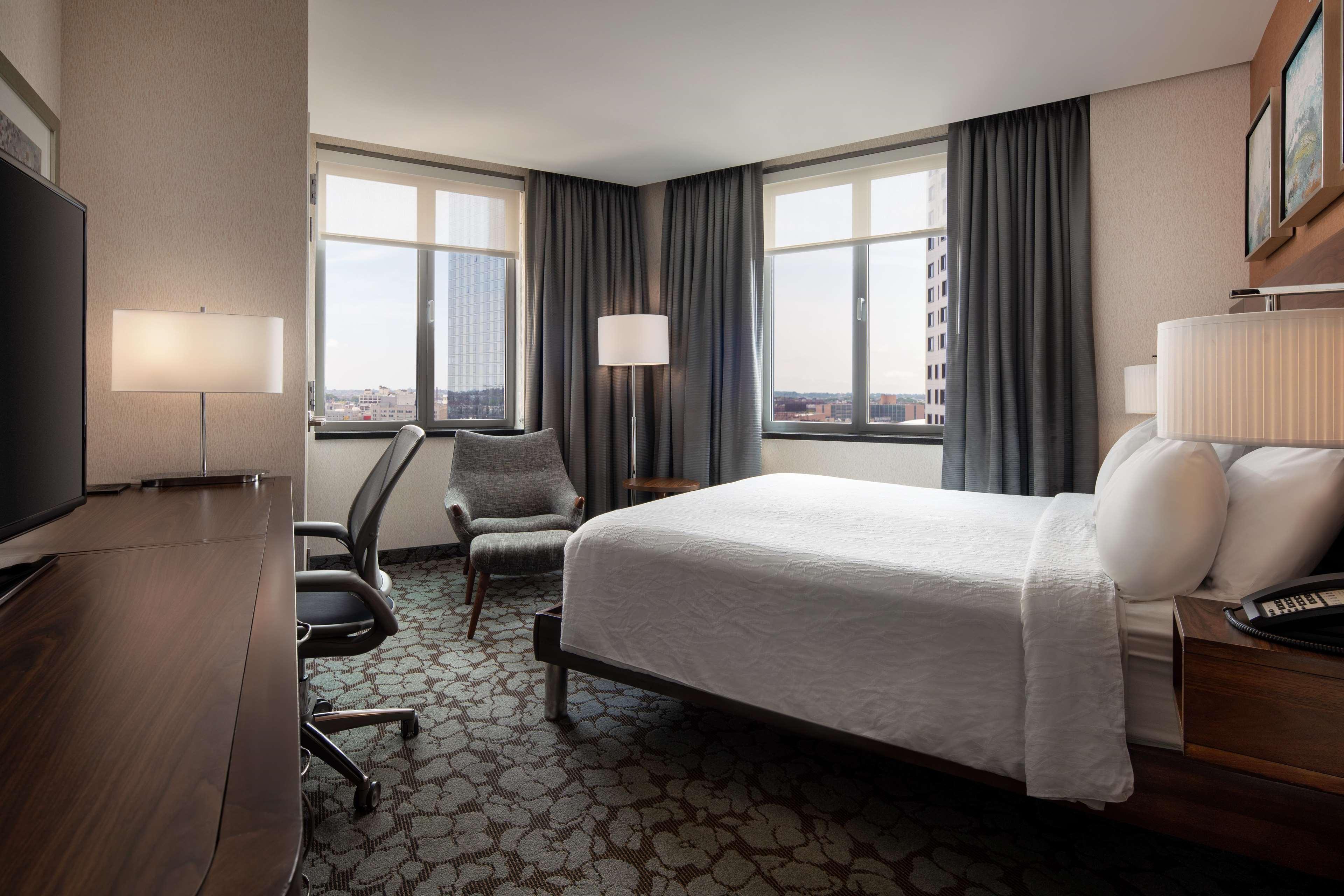 Hotels in Long Island City, NY - Find Hotels - Hilton